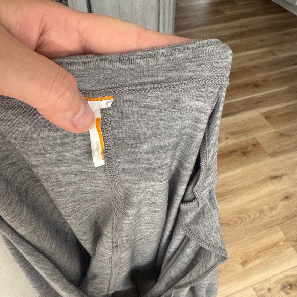 Lucy Heather Gray Women's Short Sleeve Top - Picture 4 of 4